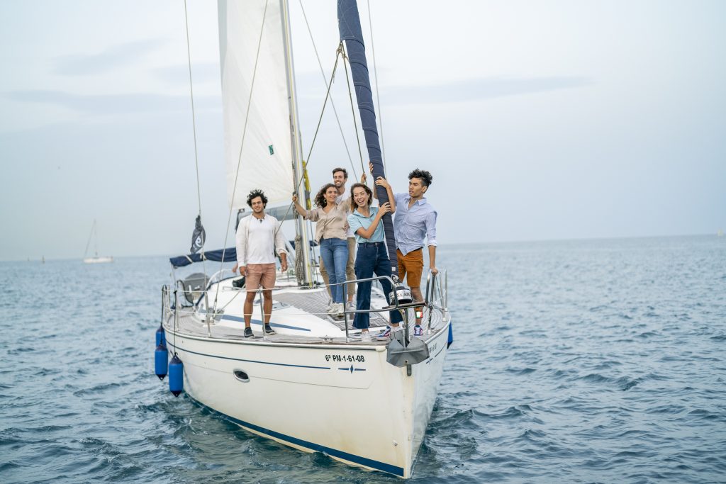 Sailing boat