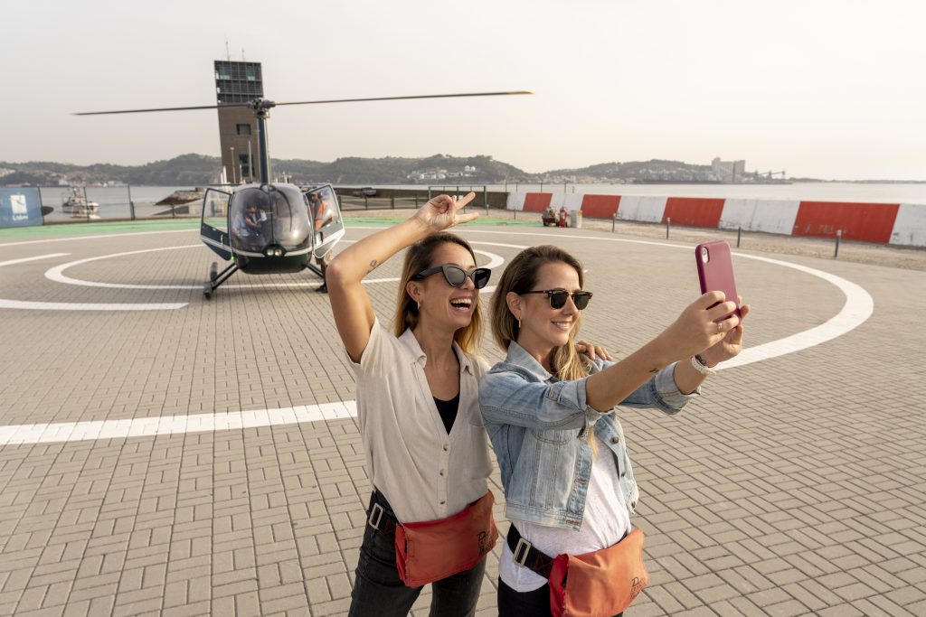 Lisboa SkyWalk: Helicopter flight