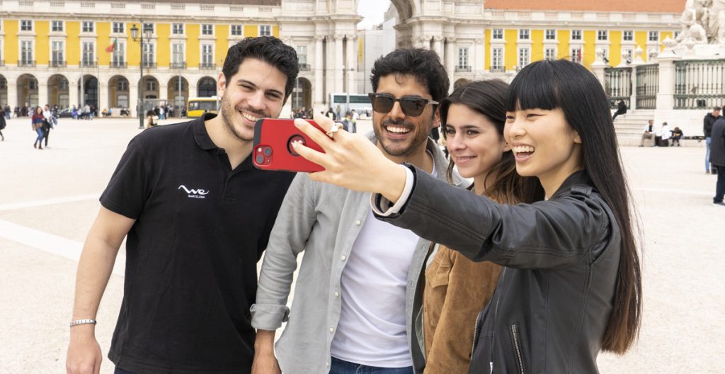 Lisboa SkyWalk: Old Town Walking, Helicopter flight & Sailing Waterfront